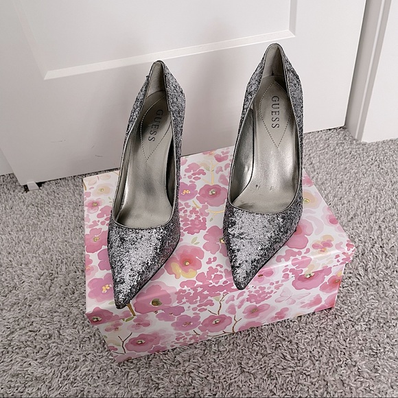 2𝒇𝒐𝒓$50 GUESS Glitter Pumps 3” stiletto heels size7.5 - Picture 2 of 6